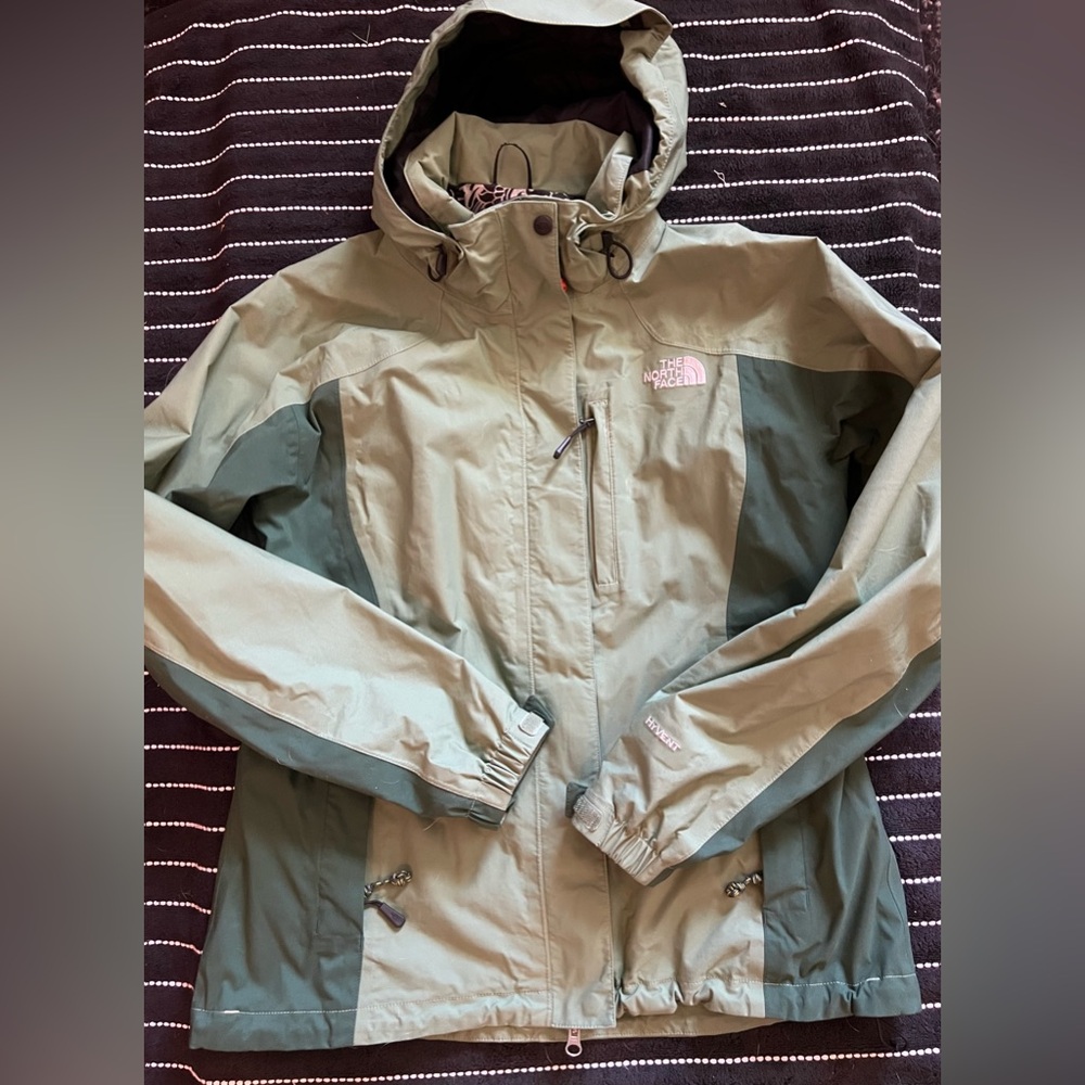 North Face Women's Hyvent Ski/Snow Jacket. Sz L.